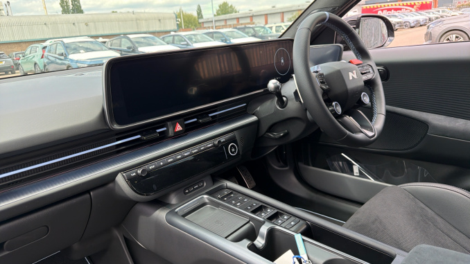 Hyundai Ioniq 6 N 478kW 84 kWh 4dr Auto [Vision Roof] Electric Saloon - Image 9